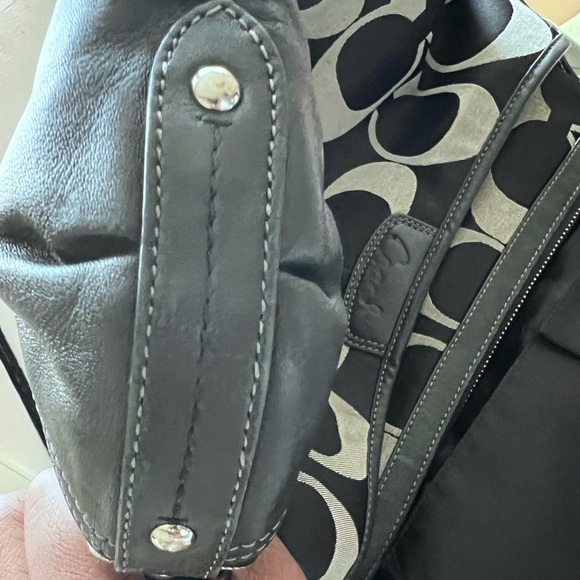 Coach Park Signature Rare Handbag - Picture 10 of 11